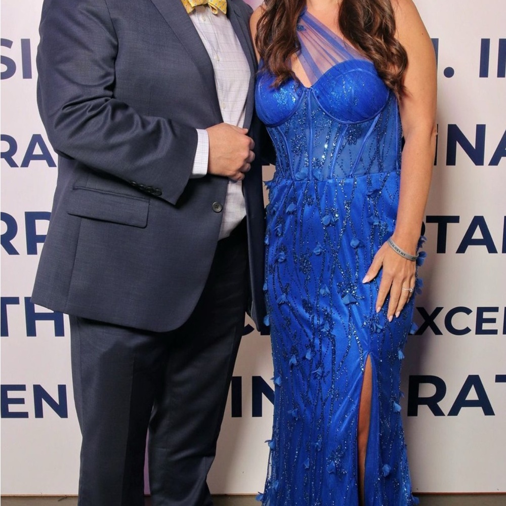 Elegant One Shoulder Blue Prom or Gala Dress With Slit